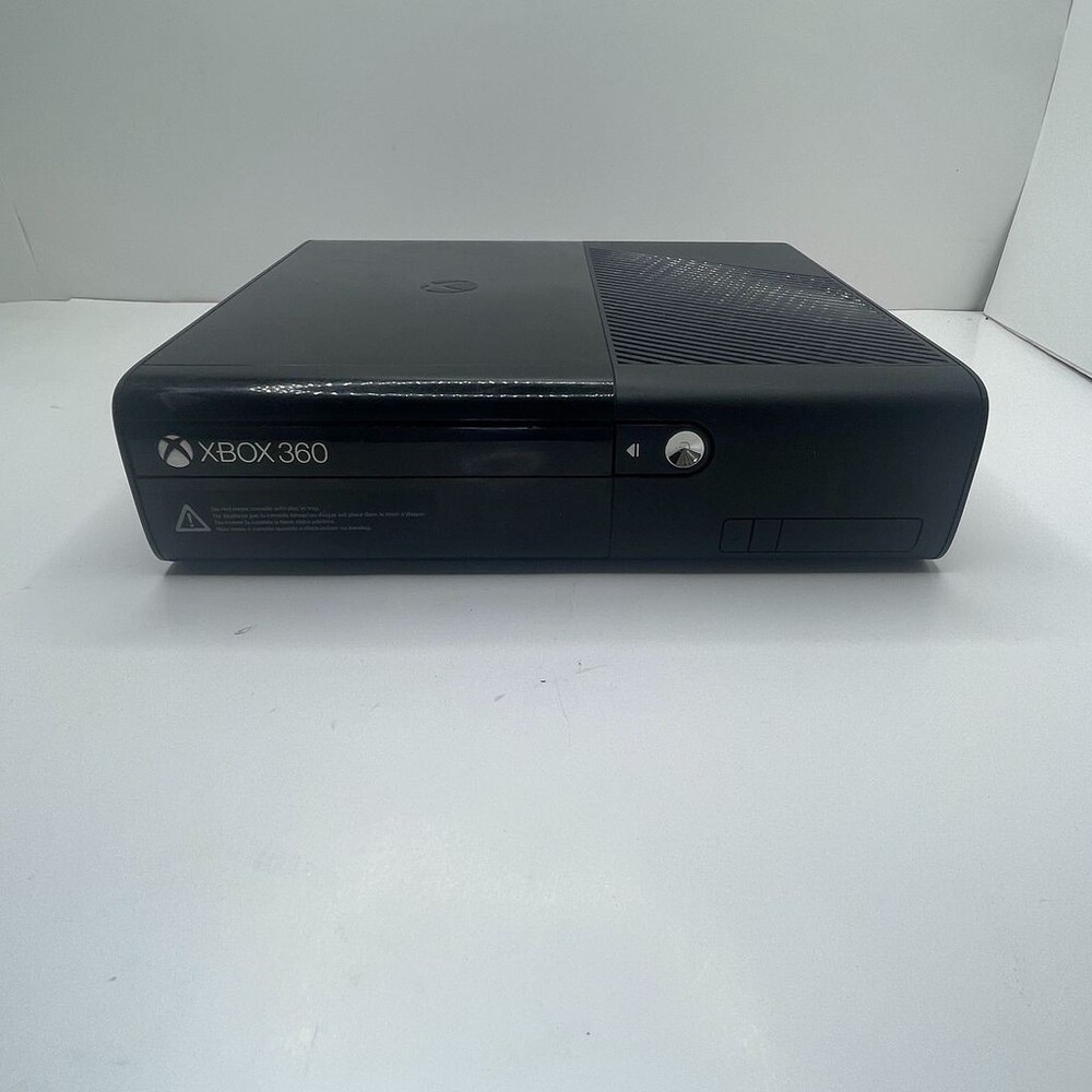 Black Microsoft Xbox 360 E 1538 250GB Gaming System Console Only *READ*